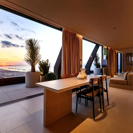 Victoria Palace Hotel 4*