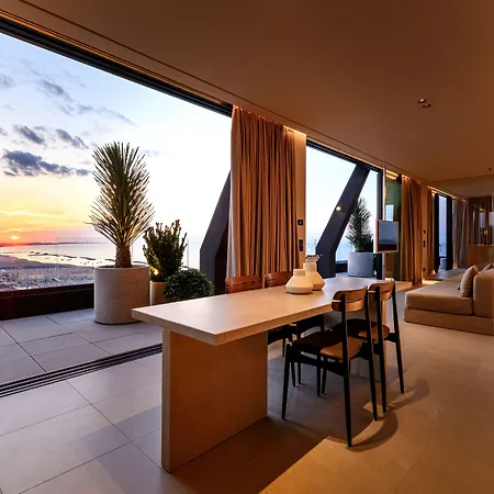 Victoria Palace Hotel 4*