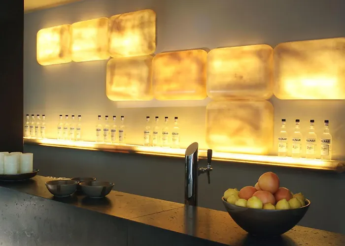 Victoria Palace Hotel